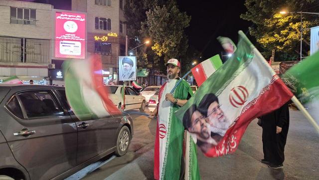 ۹۱ شب حضور شاهرودی‌ها در میدان دفاع از وطن + فیلم