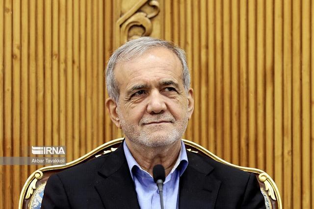 حضور رئیس جمهور در مراسم قهرمان ایران + فیلم