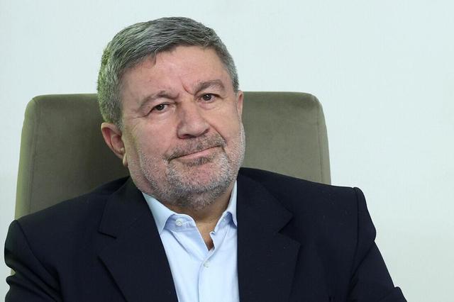 الیاس حضرتی دست پخش کنندگان شایعه استعفای پزشکیان را رو کرد