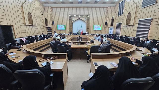 کارگاه تجربه محور «دارالفرح» ویژه مبلغان کودک و نوجوان یزد برگزار شد