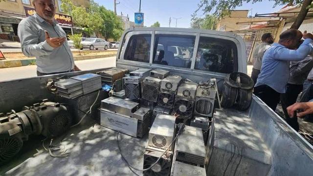۱۶ دستگاه ماینر غیرمجاز در یاسوج کشف شد