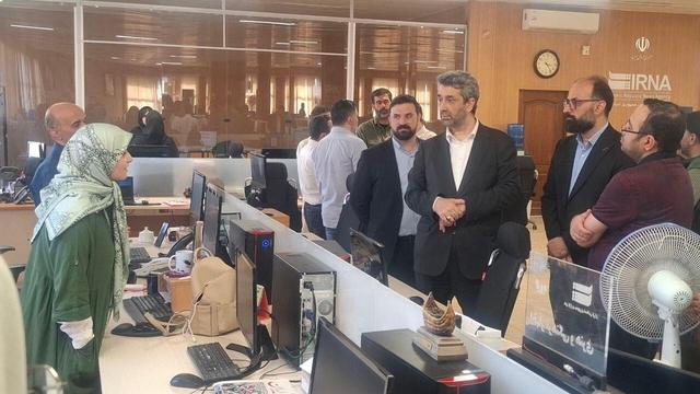 معاون ارتباطات دفتر رئیس‌جمهور از خبرگزاری ایرنا بازدید کرد