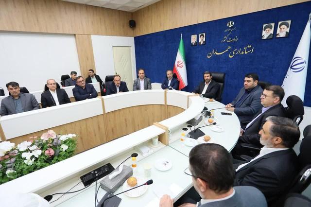استاندار همدان:بازنگری در نظام حکمرانی و قانون‌گذاری برای کاهش فاصله با نسل جوان ضروری است