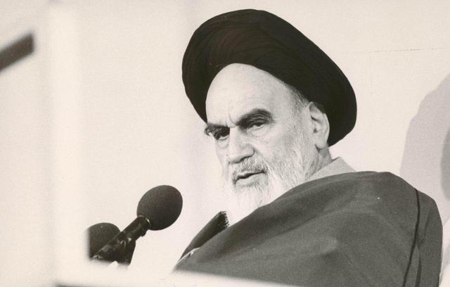 چرا امام خمینی فقط ظرف دوهفته ایده تداوم جنگ را به پذیرش قطعنامه تغییر داد؟