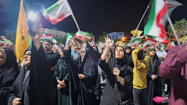 میدان‌داری مردم دیار آفتاب در نود و چهارمین شب بیعت با رهبری