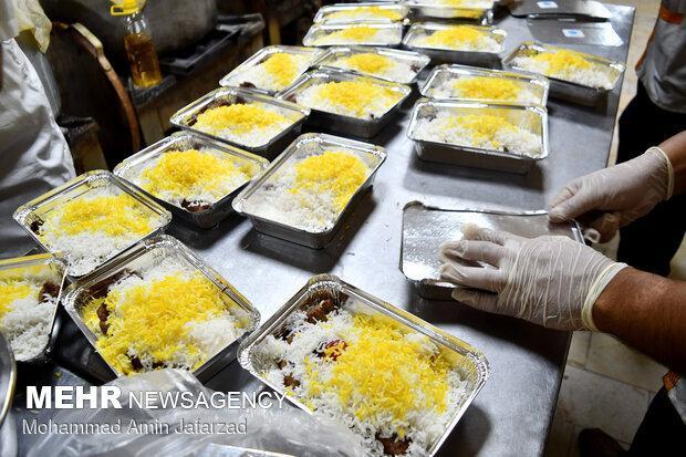 سهندی:بیش از ۱۵ هزار پرس غذای گرم در آذربایجان غربی طبخ و توزیع می شود