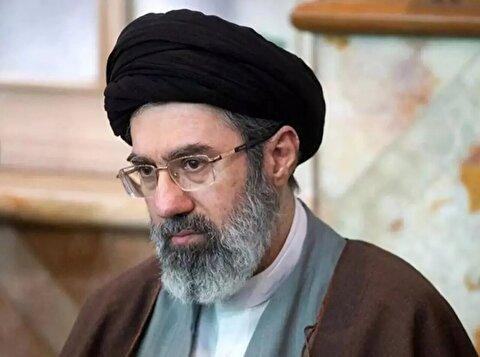 هرگونه اقدامی که موجب بدبینی و سرخوردگی آحاد مردم شود نوعی کمک به دشمن این کشور و مردمانش محسوب می‌گردد / همگان حفظ وحدت و اعتماد متقابل و هم‌صدایی نکردن با دشمن نقشه او را خنثی کنند
