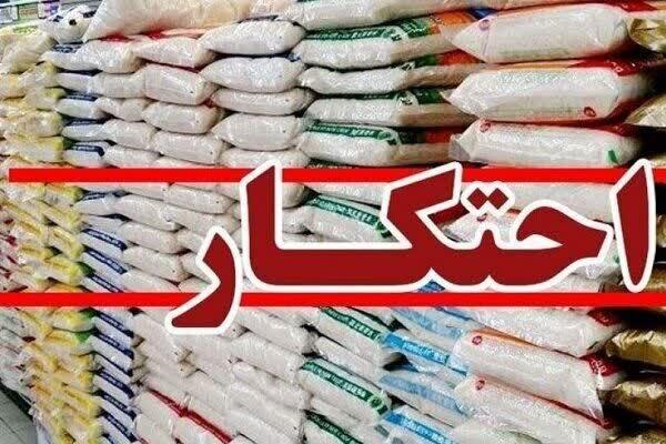 محموله میلیاردی کالای احتکار شده در کنگان کشف شد