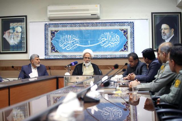 امام‌جمعه کرمانشاه: حفاظت از محیط زیست با مشارکت مردم به یک فرهنگ عمومی تبدیل شود