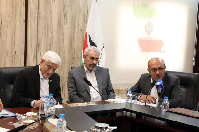 محمدرضا عارف درباره مذاکرات با آمریکا: مسئولان کشور کاملا هماهنگ هستند