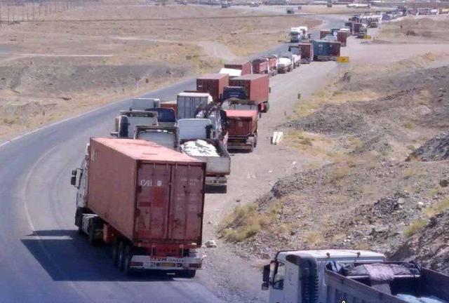 ترانزیت ۲۹۹ هزار تن کالا از باشماق؛ رشد چشمگیر خروج موقت از گمرکات کردستان