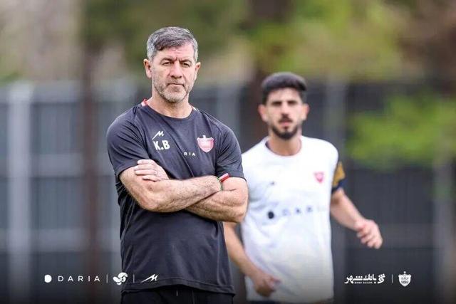 آقا کریم جانشین موقت اوسمار ویرا می‌شود