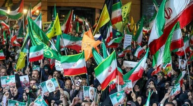 حماسه‌سازی محلاتی‌ها در نود و نهمین شب مقاومت