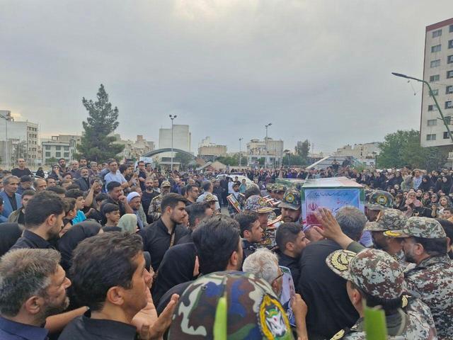 آیین تشییع دو شهید والامقام نیروی پدافند هوایی ارتش برگزار ‌شد