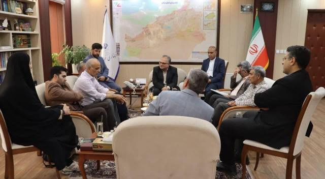 فرماندار سمنان: حفظ و تقویت زبان سمنانی صیانت از هویت تاریخی و فرهنگی این دیار است/ این خبر را به زبان سمنانی بخوانید
