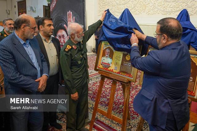 یادمان سرداران شهید احمد جعفری و غلامرضا رضائیان در حرم شاهچراغ(ع)