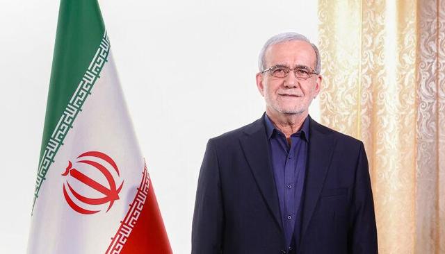 حضور مسعود پزشکیان در سومین آیین «امین ایران» +فیلم