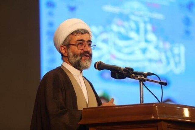 تأکید بر جایگاه والای زیارت عاشورا در آستانه ماه محرم