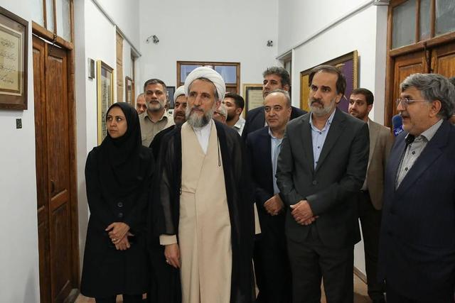 از آیات نور تا کلمات عشق / افتتاح نمایشگاه آثار دو رویداد ملی در مجموعه دولتخانه صفوی قزوین