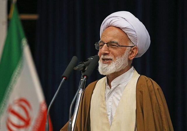  خطیب جمعه اراک: محرم؛ نماد مقاومت و مقابله با ظلم است