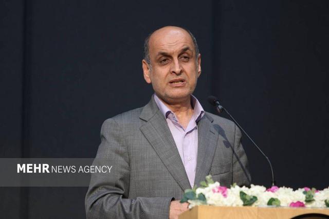 استاندار گیلان: بروکراسی‌ های زائد تجاری حذف شود