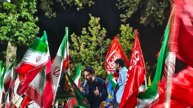 رجزخوانی در اجتماع شبانه مردم کرمانشاه