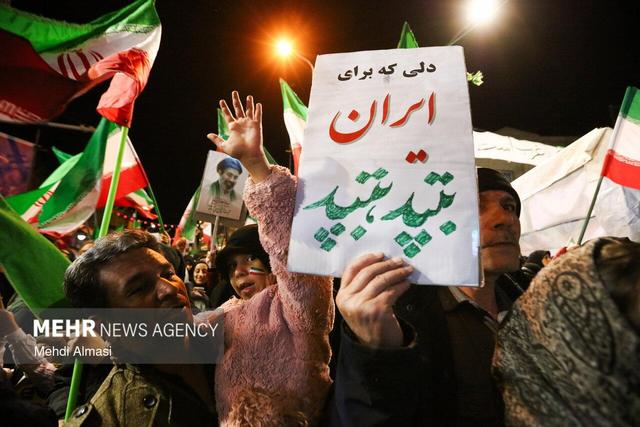 اجتماع زنجانی ها در یکصد و ششمین شب حضور در میدان