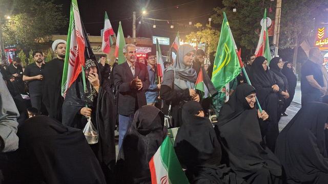 مراسم سیاه پوشی جوانان توسط پیرغلامان اباعبدالله در روستای راوه دلیجان