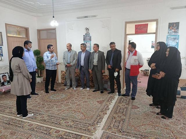 دغدغه‌های صنعتگران هیرمند در بازدید از کارگاه‌های صنایع‌دستی بررسی شد