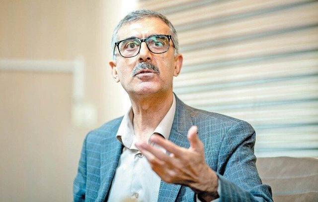 دبیر انجمن صنفی کارفرمایان سیمان: محدودیت ۸۵ درصدی برق، صنعت سیمان را متوقف می‌کند