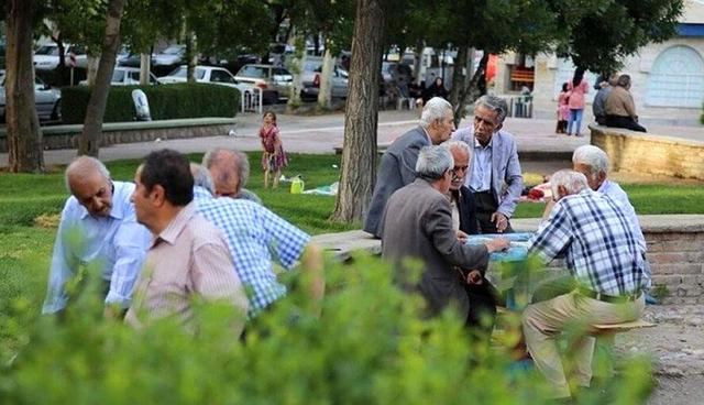 مستمری بازنشستگان تأمین اجتماعی از امروز پرداخت می‌شود/ افزایش در راه است؟