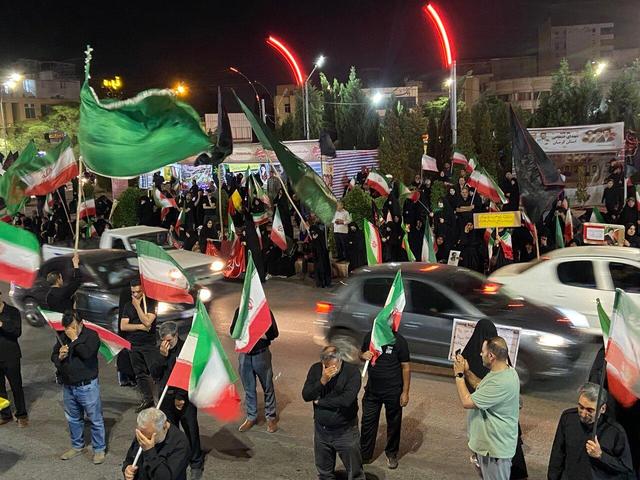 عزاداری شب سوم ماه محرم در میدان آزادی کرمان