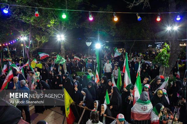 بازخوانی درس های عاشورا در تجمعات شبانه مردم مشهد
