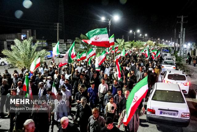 اجتماع مینابی‌ها در حمایت از نظام همراه با عزاداری برای سیدالشهدا