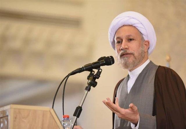 نماینده ولی‌فقیه در فارس: اصناف موجب انسجام مدیریت، اقتصاد و فرهنگ جامعه هستند