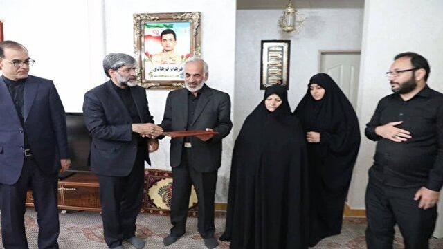 دیدار رئیس کل دادگستری آذربایجان غربی با دو خانواده شهید جنگ رمضان+ تصاویر