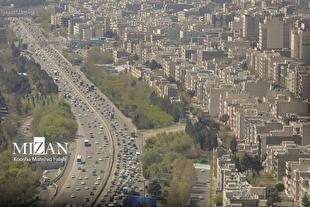 ترافیک در بزرگراه‌های تهران؛ توصیه پلیس به رانندگان برای رعایت فاصله طولی