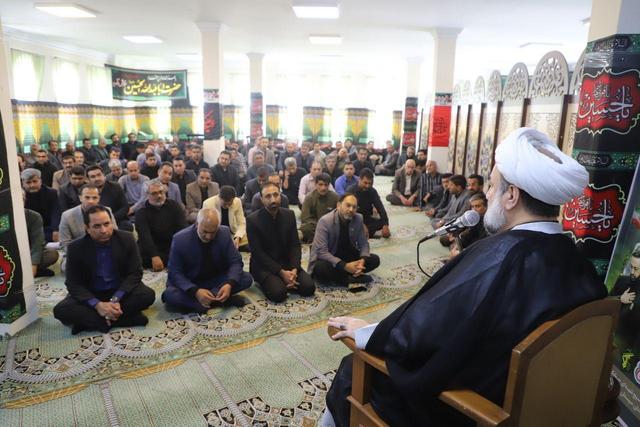 امام جمعه زاهدان: آزمون معرفت و ولایت‌مداری در همه دوران‌ها ادامه دارد