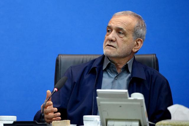 پزشکیان: هیچ‌گاه نظراتم را به گونه‌ای بیان نکرده‌ام که با دیدگاه رهبر انقلاب زاویه داشته باشد