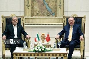 پزشکیان: آمادگی داریم دیپلماسی را در راستای حقوق بین المللی ادامه دهیم/ اردوغان: از رویکرد خردمندانه و صبورانه ایران قدردانی می‌کنیم