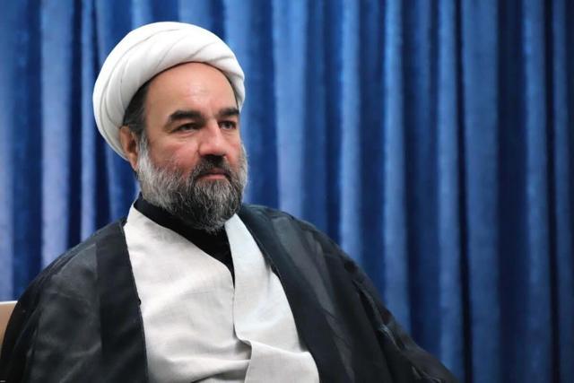 امام جمعه زاهدان: اصلاح فرهنگ مصرف و آگاهی‌بخشی درباره هزینه‌های واقعی آب و برق ضروریست