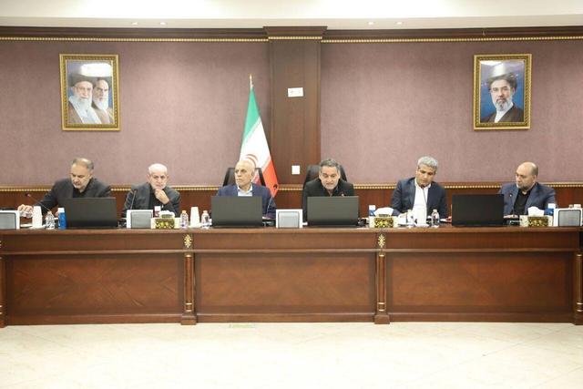 معاون وزیر اقتصاد: برنامه راهبردی مناطق آزاد با رویکرد توسعه دریامحور تدوین می‌شود