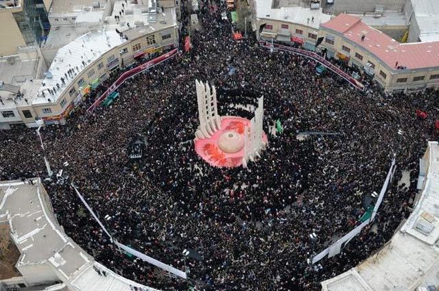 حضور دسته‌ عزاداری یوم‌العباس در حسینیه اعظم زنجان