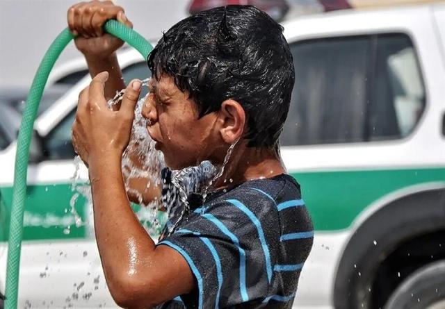 تهرانی‌ها آماده باشند: دما تا ۳۹ درجه صعود می‌کند