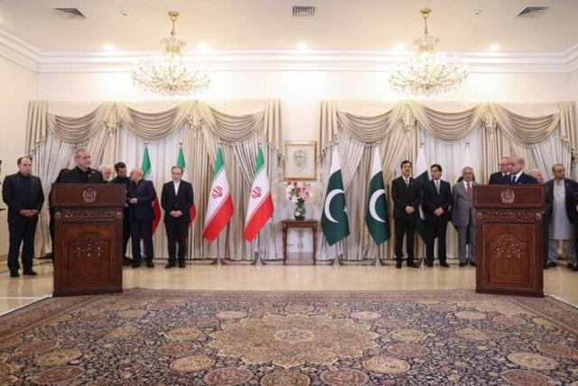 رئیس جمهور وارد اسلام‌آباد شد/دیدار پزشکیان با رئیس‌جمهور پاکستان