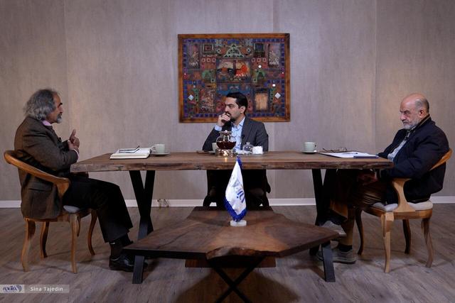 شجاعیزند: در صداوسیما تکثر وجود دارد/ یک شبکه قرآن و شبکهای موسیقی پخش میکند/ آزاد ارمکی: صداوسیما یکسانسازی میکند/ موسیقی آن نماینده ایران نیست
