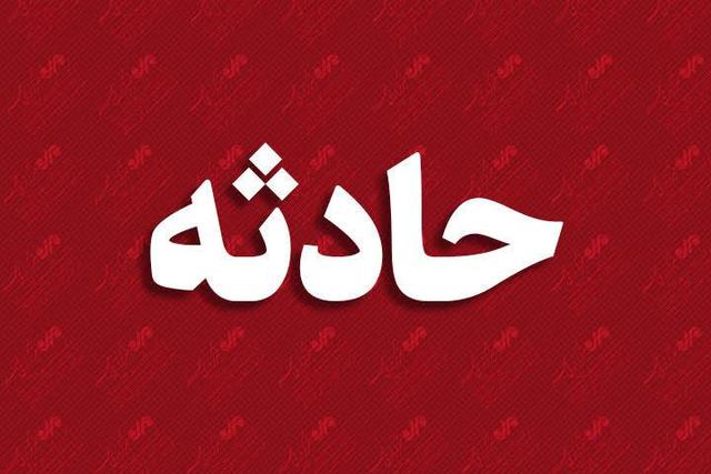 برخورد کامیون با خودروهای مستقر در یک مجتمع خدمات رفاهی