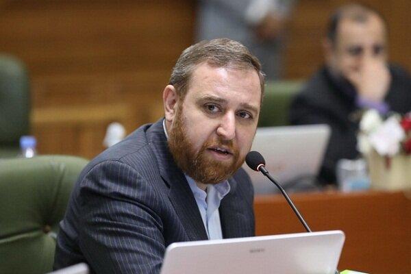 اقراریان: شهرداری تهران درباره جذب نیرو گزارش بدهد