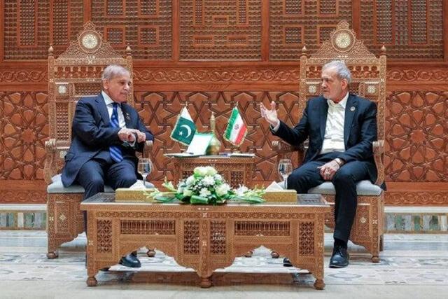 پزشکیان: ملت ایران در برابر فشارها و تهدیدها با اقتدار ایستادگی کرد