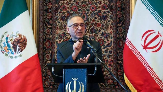سفیر ایران در مکزیک: اینجا تمرکز تیم‌ملی فقط روی فوتبال است/به این بازیکنان افتخار می‌کنیم